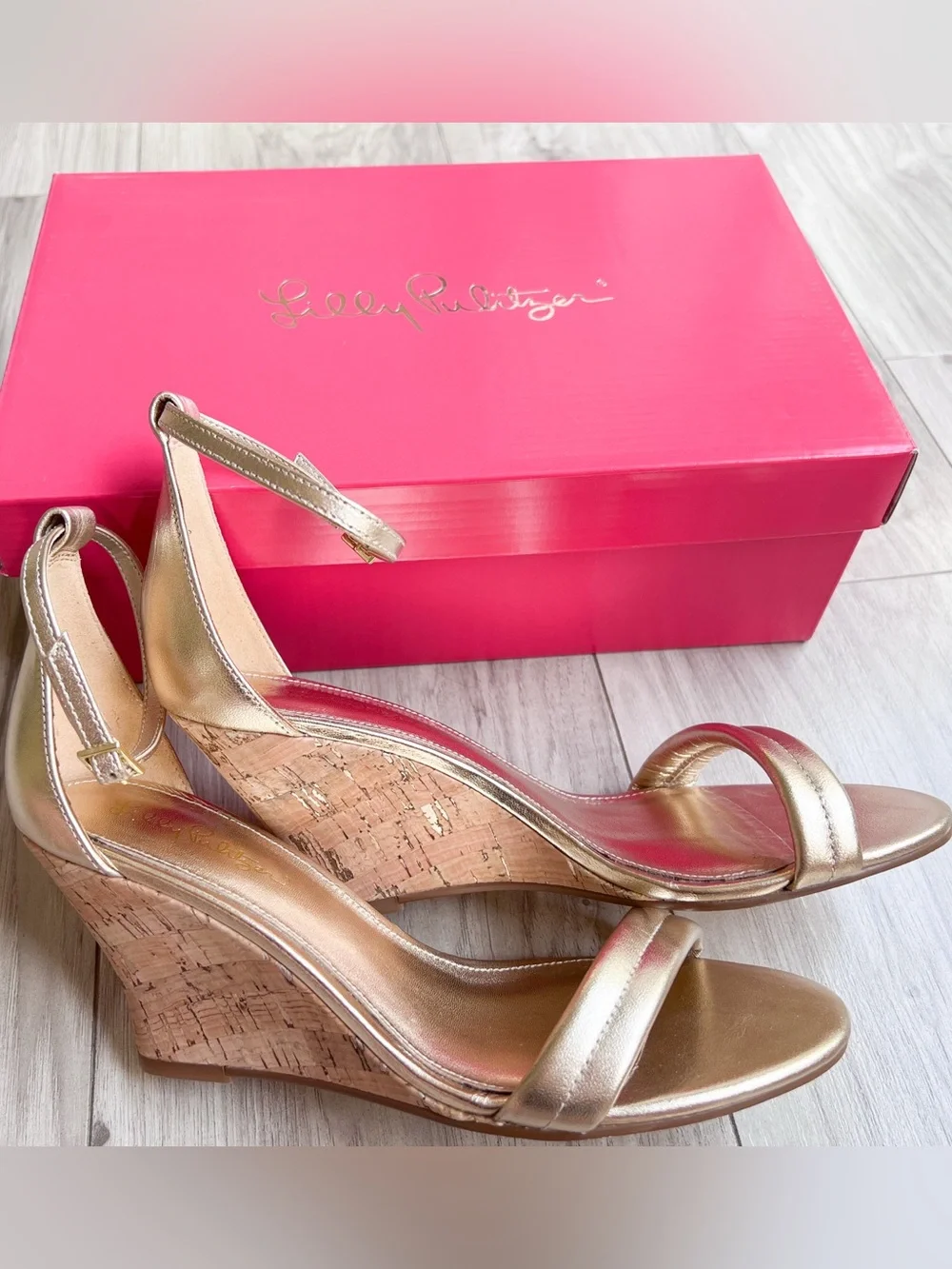 Lilly Pulitzer Jenna Wedge Sandals — Gold Metallic, Size 8.5